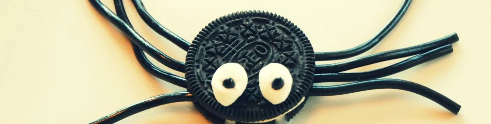 22385 oreo tarantula feeding