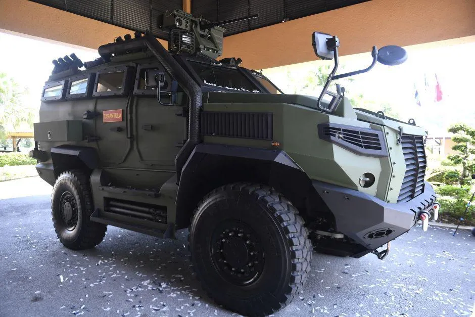 22510 tarantula interior design