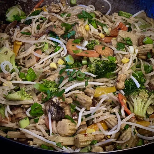 22581 people eating ramen